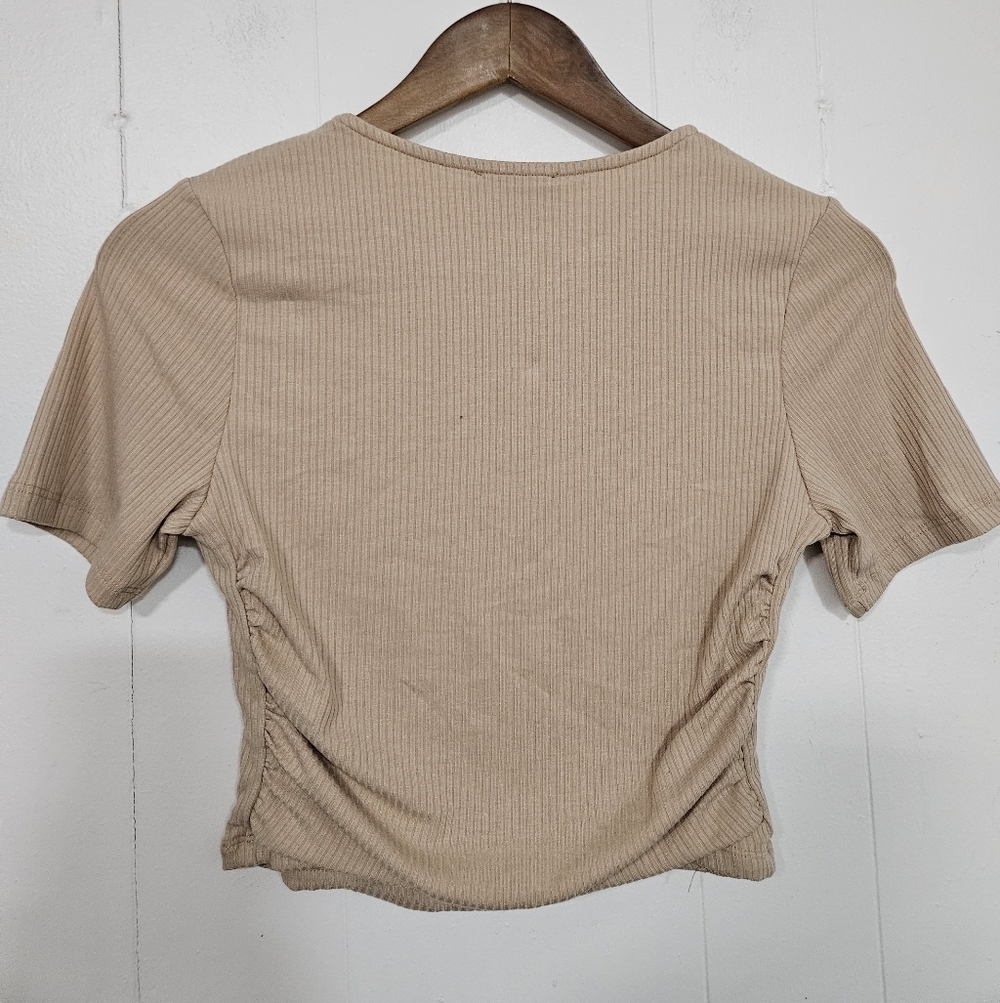 NWT White Fox Last One Standing Ribbed Crop - Picture 4 of 6